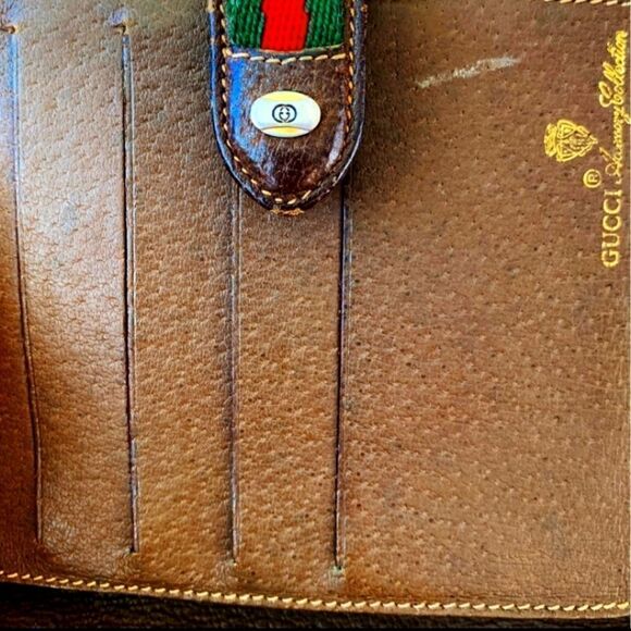 AUTHENTIC VINTAGE GUCCI SMALL BIFOLD WALLET - Picture 2 of 12